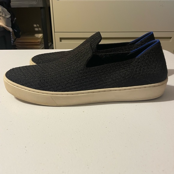 Rothy’s VGUC Black Honeycomb Sneaker Size 12 - Picture 1 of 4